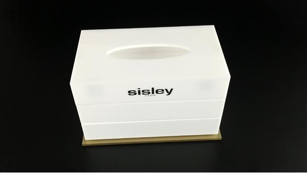 博藝展示的亞克力紙巾盒優(yōu)勢(shì)和特點(diǎn)？